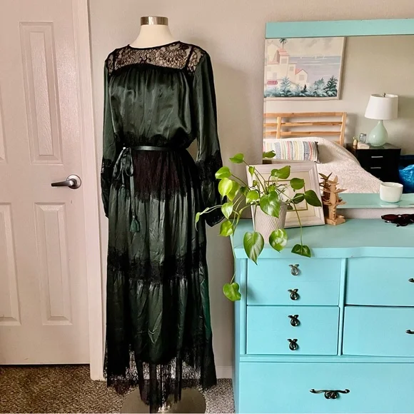 Johnny Was Emerald Green 100% Silk Maxi Dress Black Lace Accents Sz Large Belt - Picture 2 of 15